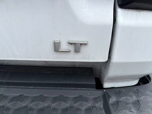 Used 2023 Chevrolet Colorado LT w/ LT Convenience Package AWD/4WD image 8