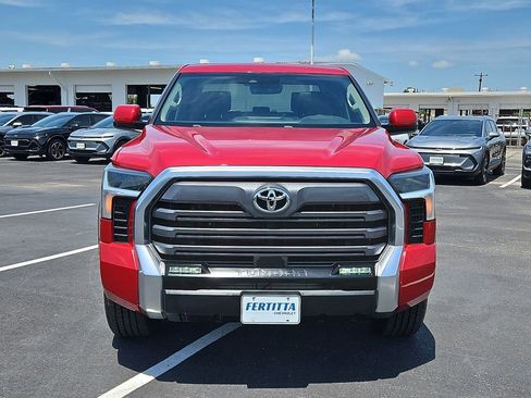 Used 2022 Toyota Tundra Limited w/ Power Package AWD/4WD image 30