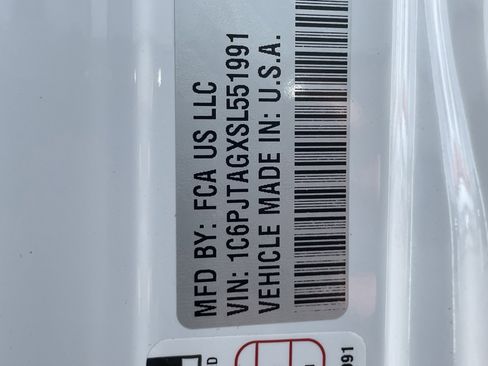 New 2025 Jeep Gladiator Sport AWD/4WD image 31