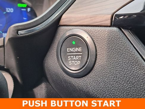 Used 2020 Ford Escape Titanium w/ Titanium Premium Package 2.0 image 14