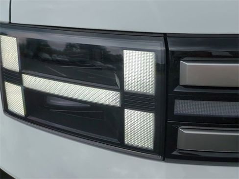 New 2026 Hyundai Santa Fe SE image 9