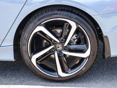 Used 2022 Honda Accord Sport image 11
