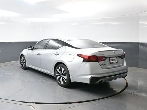 Used 2020 Nissan Altima 2.5 SV FWD image 10