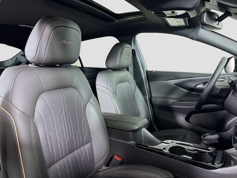 Certified 2024 Buick Envista Avenir FWD image 32