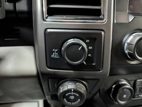 Used 2020 Ford F150 XLT w/ Equipment Group 302A Luxury AWD/4WD image 17