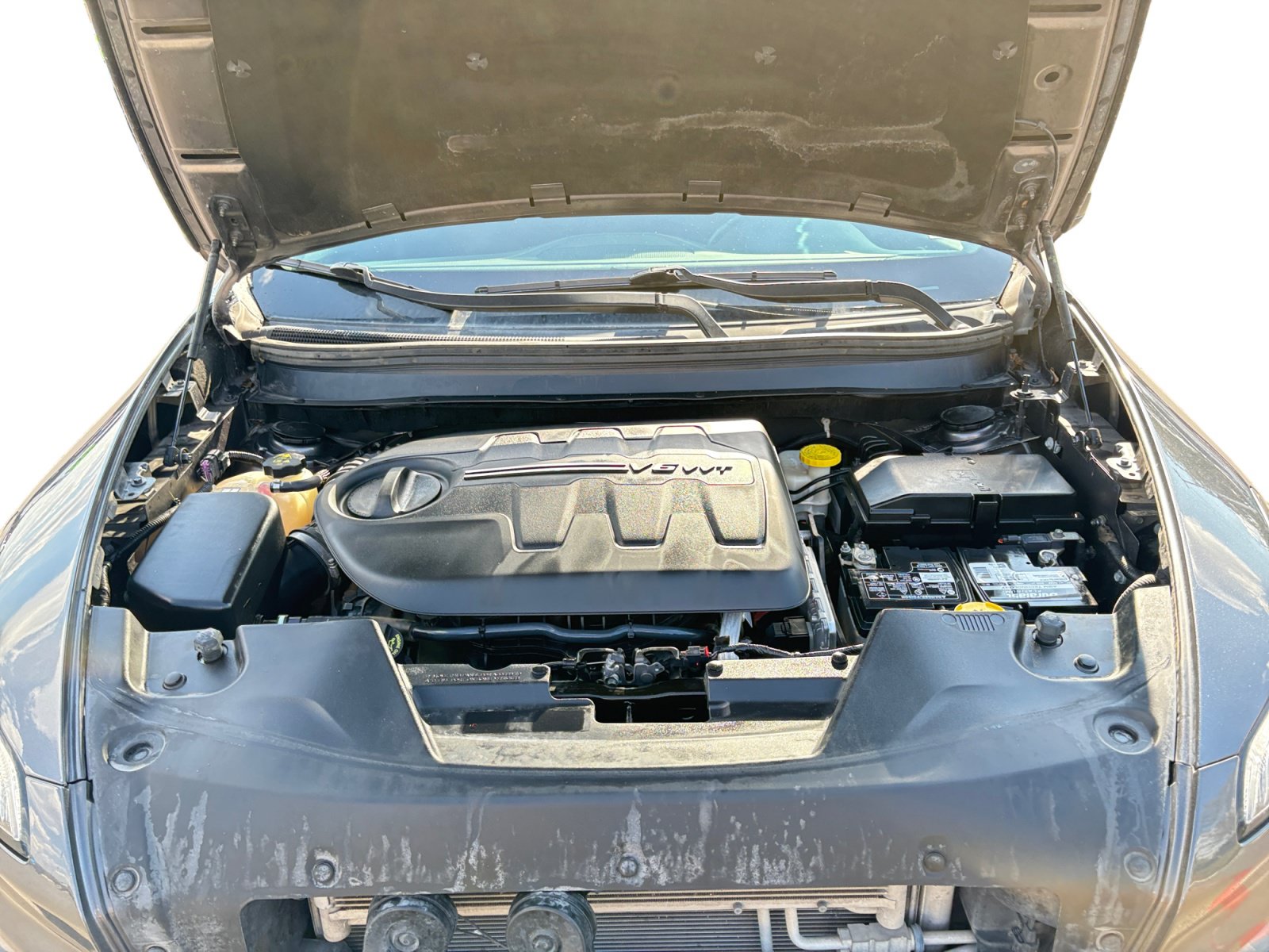 Used 2018 Jeep Cherokee Latitude w/ Altitude Package FWD image 23