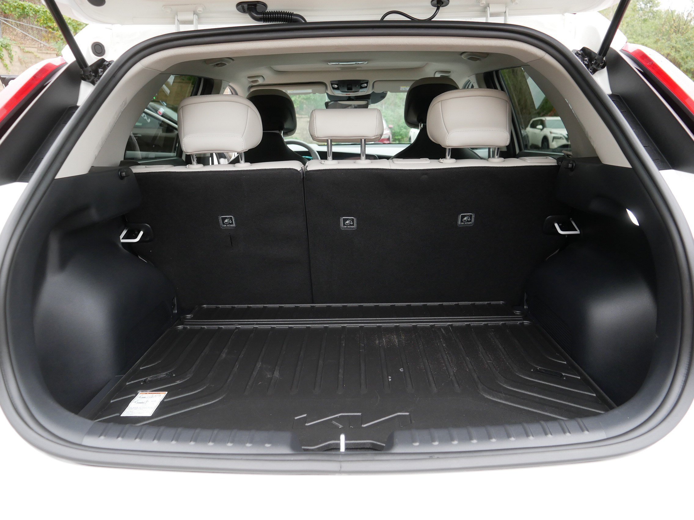 Certified 2025 Kia Niro EX Touring FWD image 18