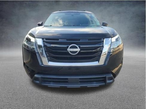 Used 2022 Nissan Pathfinder SV w/ SV Premium Package FWD image 3