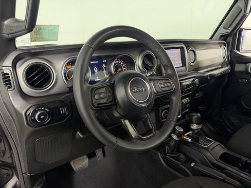 Used 2023 Jeep Wrangler Unlimited Sport AWD/4WD image 21