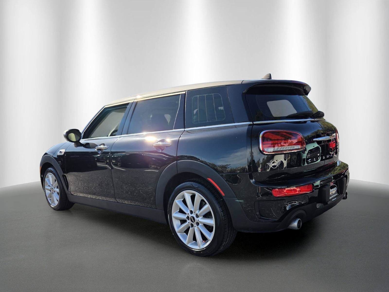 Used 2024 MINI Cooper Clubman S w/ Signature Upholstery Package FWD image 5