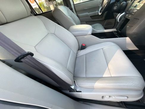 Used 2010 Honda Pilot EX-L image 17