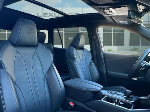 Certified 2025 Lexus TX 350 AWD w/ Technology Package image 37