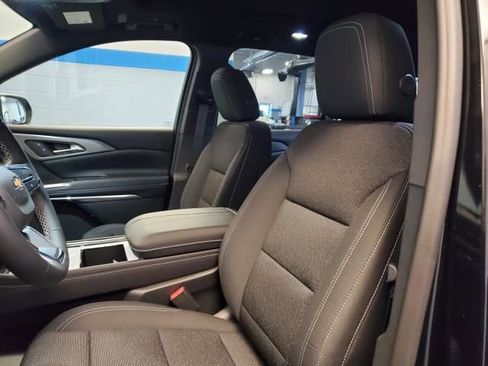 New 2026 Chevrolet Traverse LT w/ Sun and Wheel Package image 17