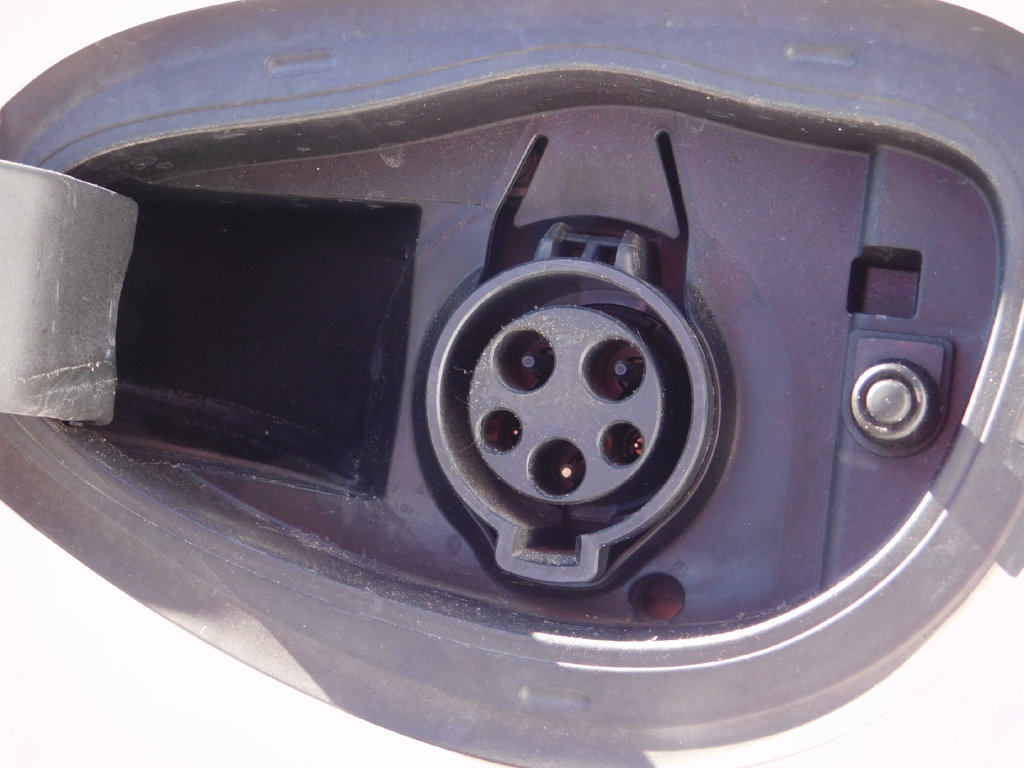 Used 2024 Chrysler Pacifica Limited FWD image 35