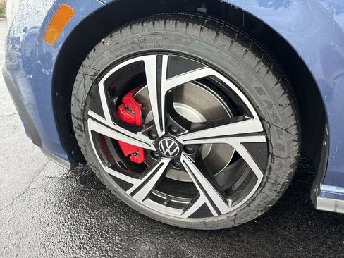 New 2026 Volkswagen GTI SE FWD image 8