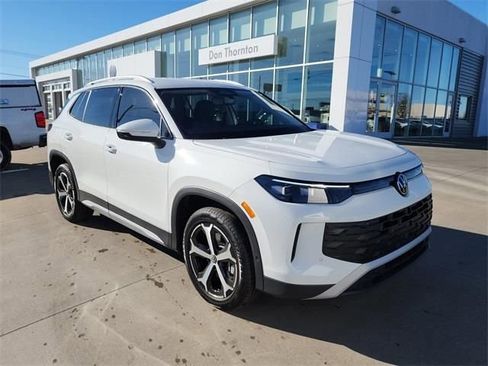 New 2026 Volkswagen Tiguan SE image 1