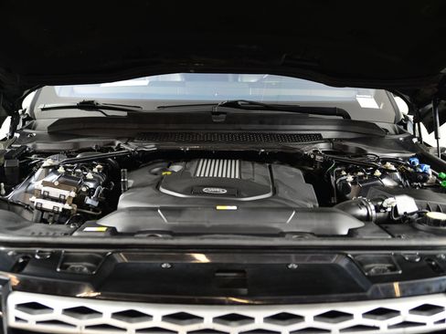 Used 2016 Land Rover Range Rover Sport HSE image 16