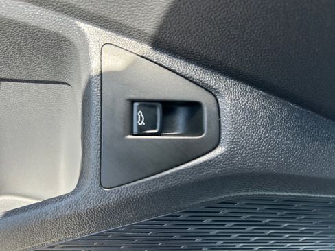 Used 2026 Volkswagen Jetta Sport image 32