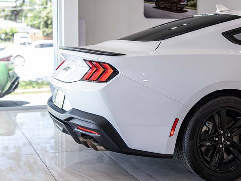 Used 2024 Ford Mustang GT RWD image 12