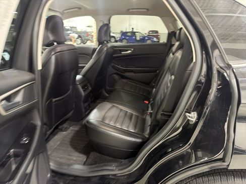 Used 2018 Ford Edge SEL w/ Equipment Group 201A AWD/4WD image 10