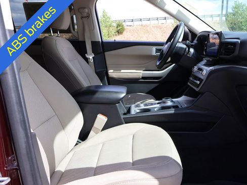 Certified 2022 Ford Explorer XLT AWD/4WD image 9