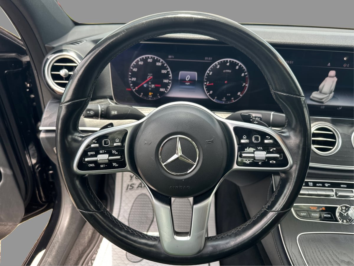 Used 2020 Mercedes-Benz E 350 4MATIC Sedan w/ Parking Assistance Package image 27