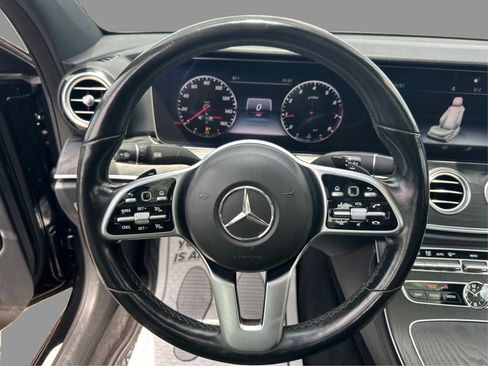 Used 2020 Mercedes-Benz E 350 4MATIC Sedan w/ Parking Assistance Package image 27