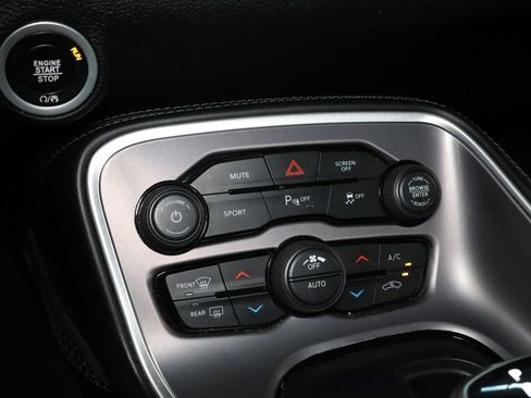 Used 2022 Dodge Challenger GT AWD/4WD image 31