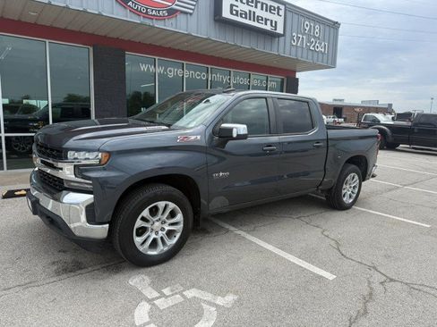 Used 2020 Chevrolet Silverado 1500 LT w/ Texas Edition AWD/4WD image 1