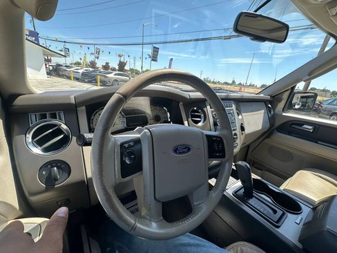 Used 2011 Ford Expedition EL XLT RWD image 18