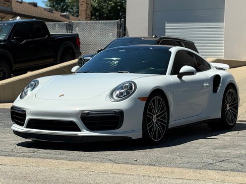 Used 2019 Porsche 911 Turbo AWD/4WD image 3