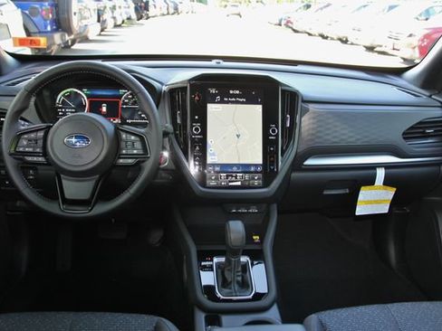 Used 2025 Subaru Forester Premium AWD/4WD image 35