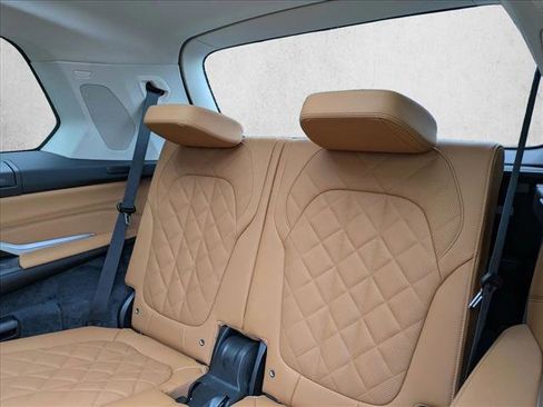 New 2026 BMW X7 xDrive40i image 19