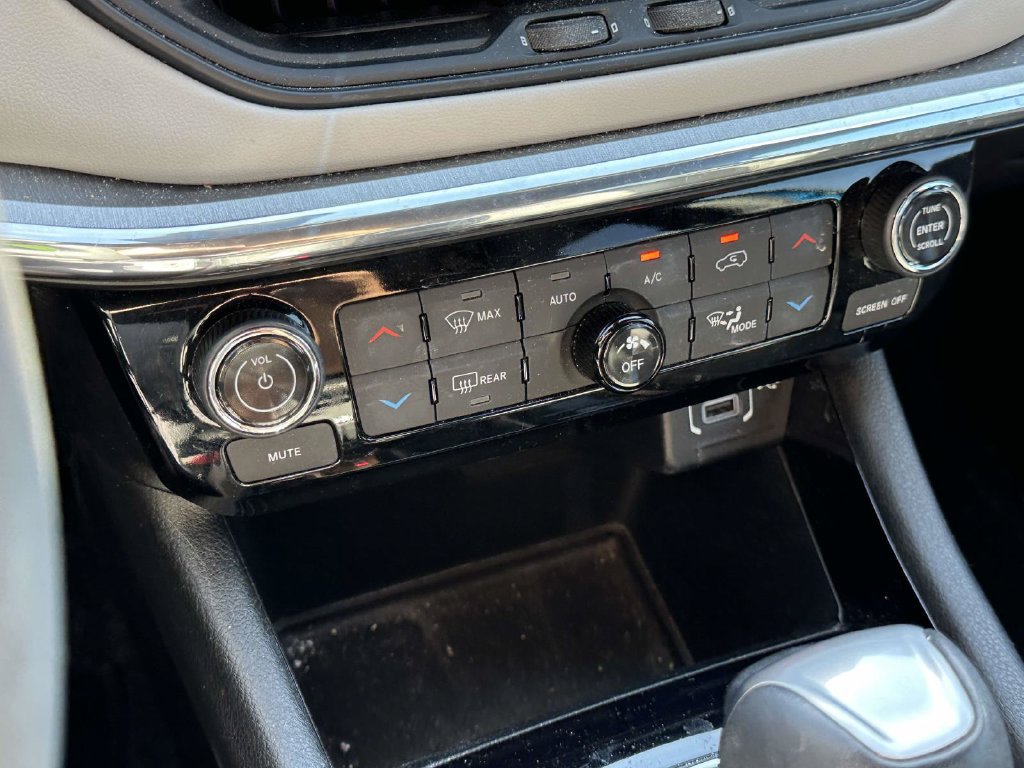 Used 2024 Jeep Compass Limited AWD/4WD image 25