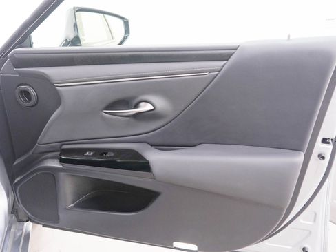 Used 2023 Lexus ES 250 w/ Premium Package AWD/4WD image 9