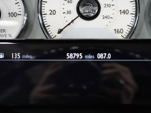 Used 2010 Rolls-Royce Ghost RWD image 25