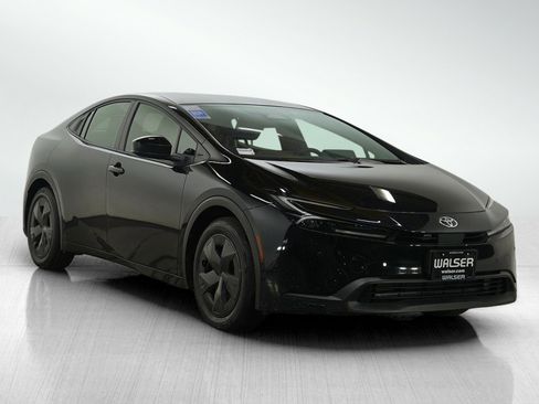 Used 2025 Toyota Prius LE image 7