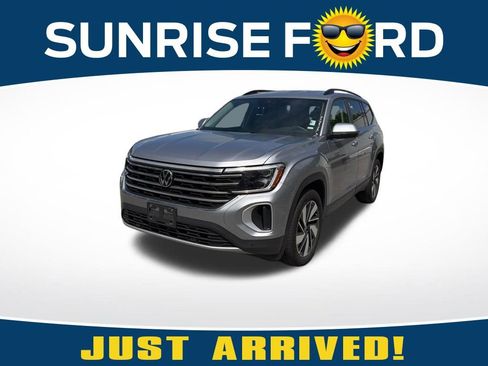 Used 2024 Volkswagen Atlas SE image 1