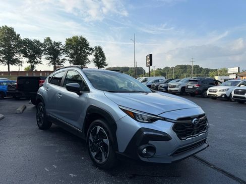 Used 2024 Subaru Crosstrek 2.5i Limited w/ Crosstrek Mirror Package image 8