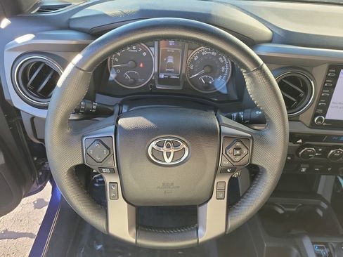 Used 2022 Toyota Tacoma TRD Off-Road image 27