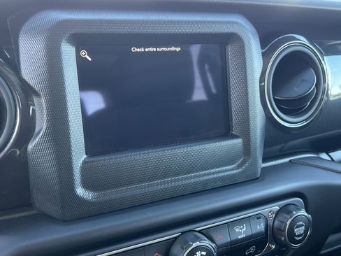 Used 2022 Jeep Gladiator Sport AWD/4WD image 32
