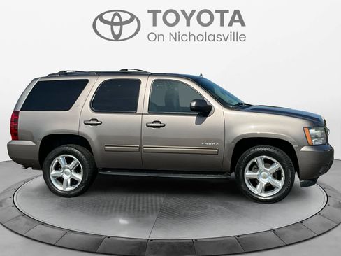 Used 2011 Chevrolet Tahoe LT w/ Luxury Package AWD/4WD image 6