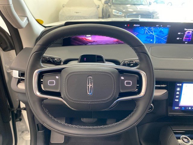 New 2027 Lincoln Navigator Reserve AWD/4WD image 21