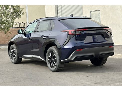 New 2026 Subaru Solterra Premium image 5