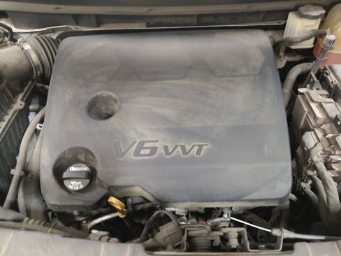 Used 2018 Chevrolet Traverse Premier AWD/4WD image 30