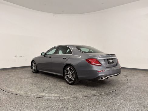 Used 2020 Mercedes-Benz E 350 Sedan image 3