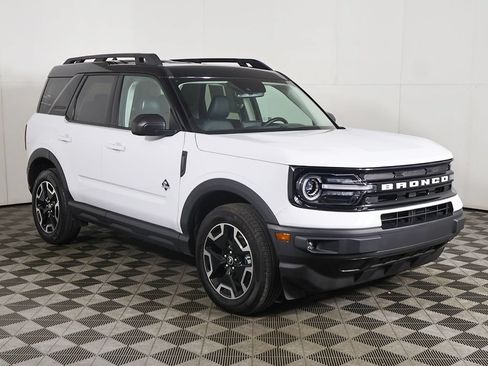 Used 2024 Ford Bronco Sport Outer Banks AWD/4WD image 2