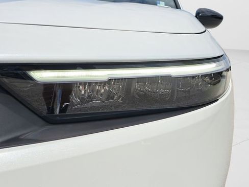 Used 2025 Honda Accord Sport image 9