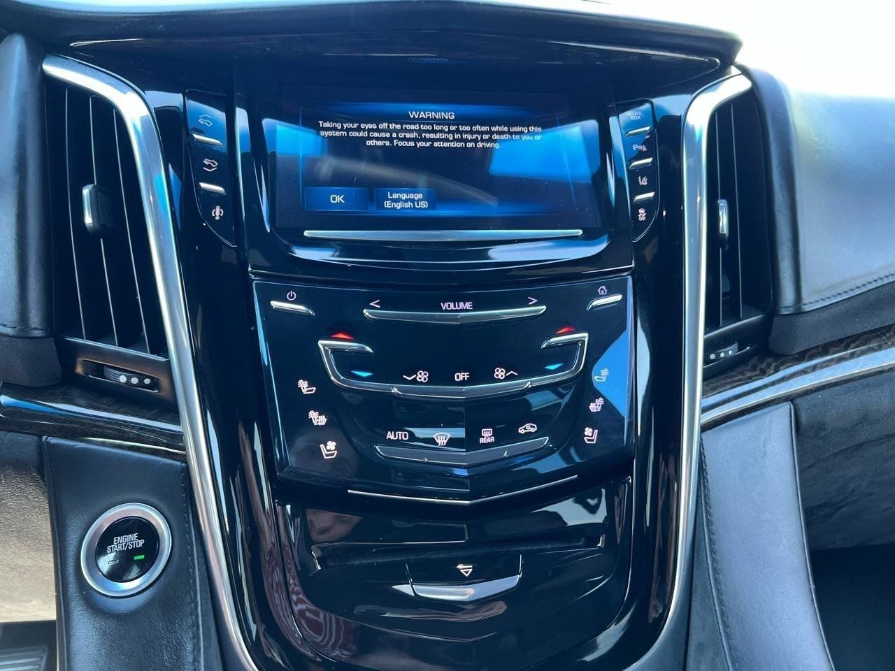 Used 2015 Cadillac Escalade Platinum AWD/4WD image 11