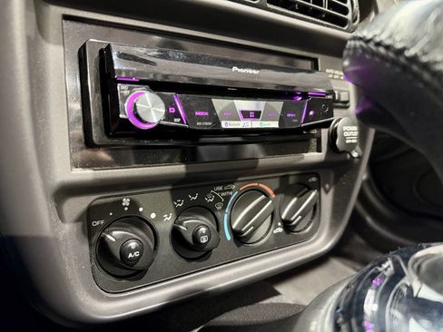 Used 2001 Plymouth Prowler image 39